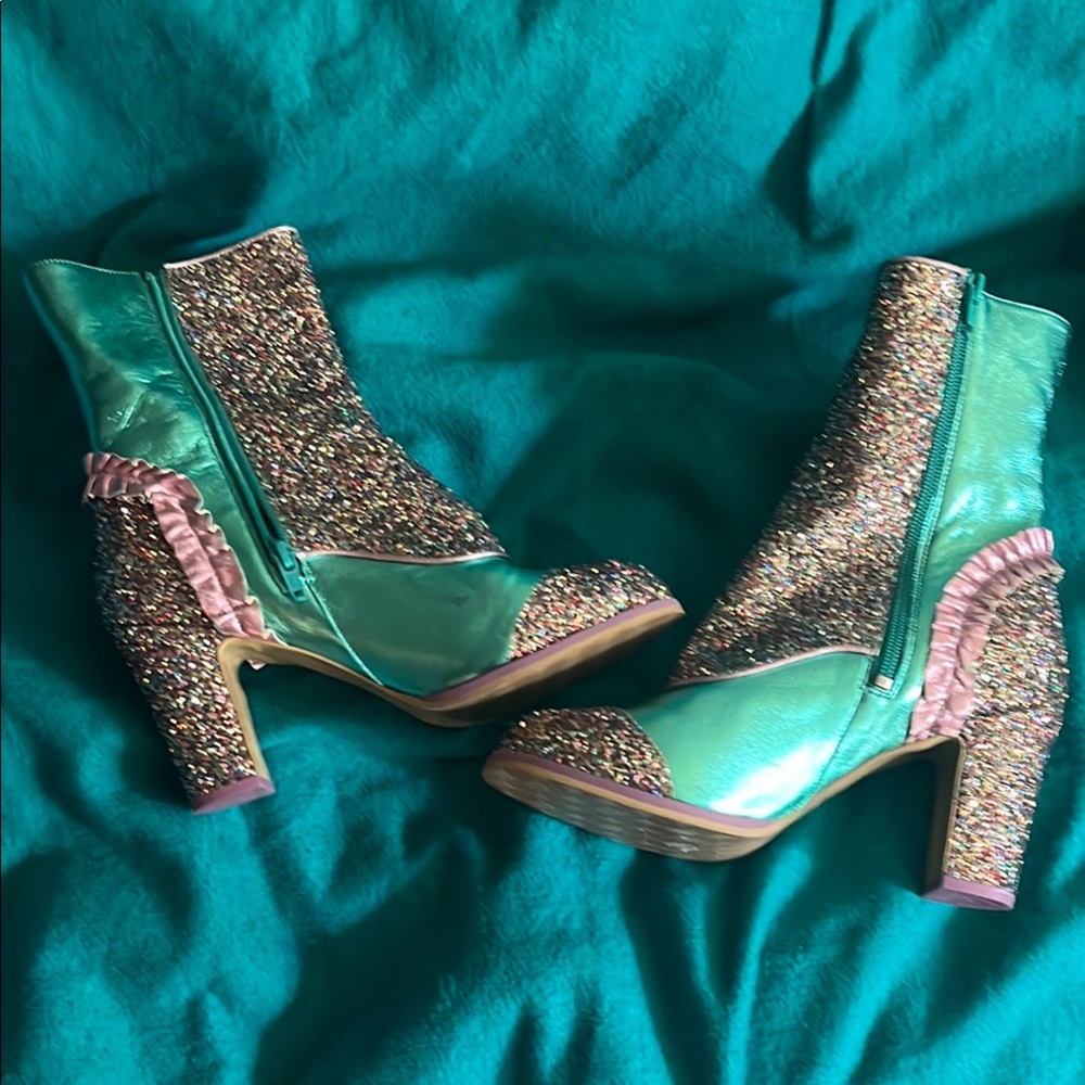 Fluevog Attic boots in collaboration with Rachel Burke. Size 9, new in box.